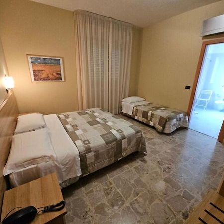 Hotel Mazzocchetti Читта Сань Анджело Экстерьер фото