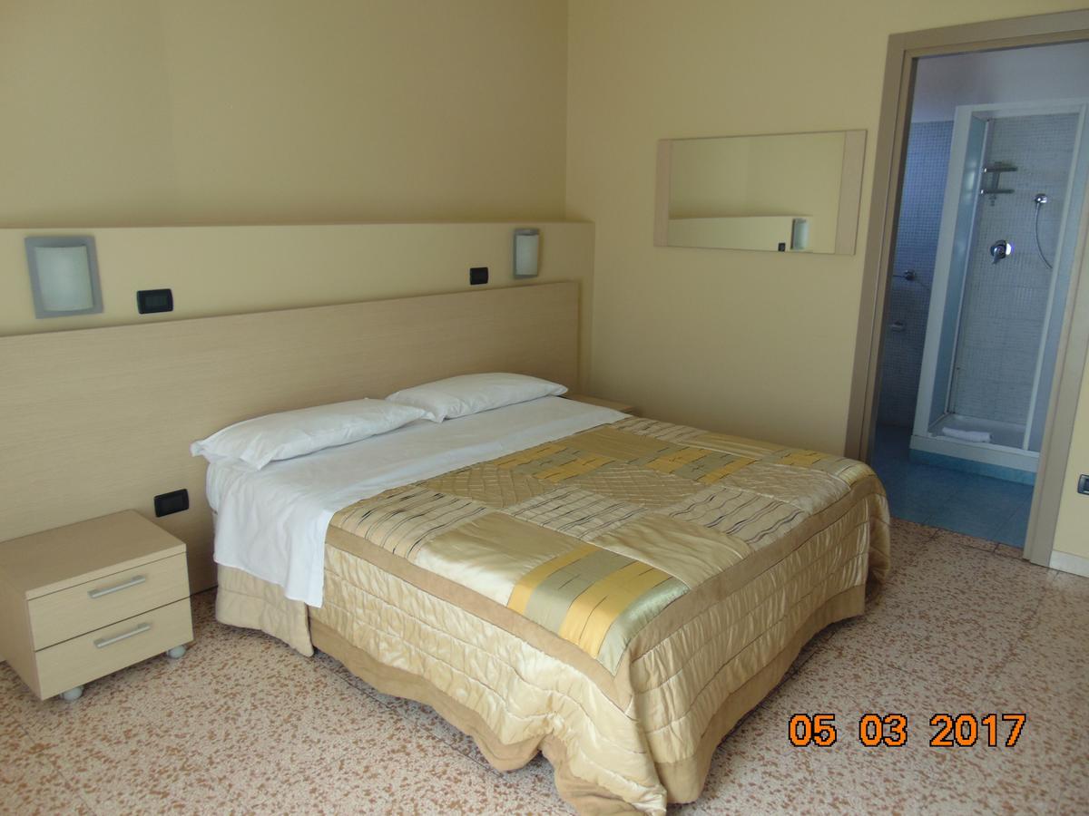 Hotel Mazzocchetti Читта Сань Анджело Экстерьер фото
