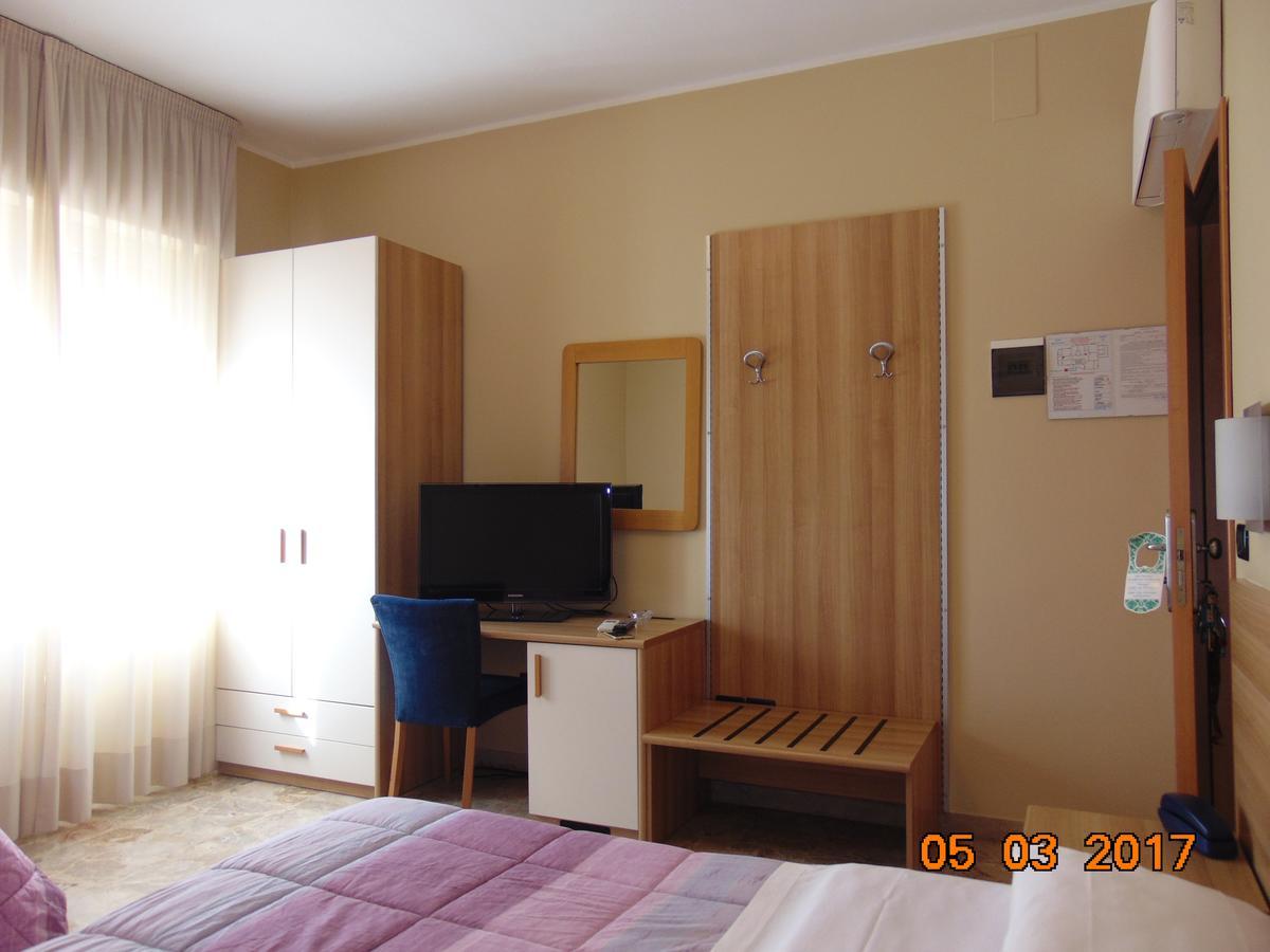 Hotel Mazzocchetti Читта Сань Анджело Экстерьер фото