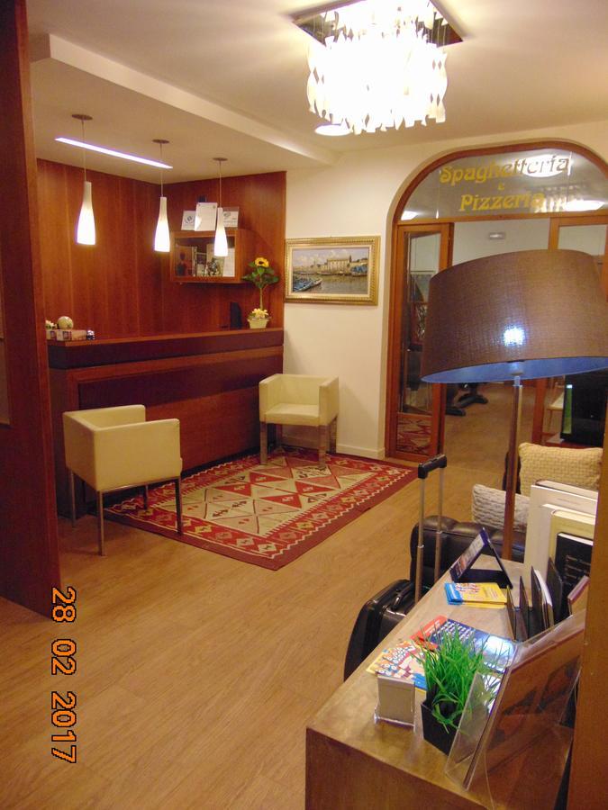 Hotel Mazzocchetti Читта Сань Анджело Экстерьер фото